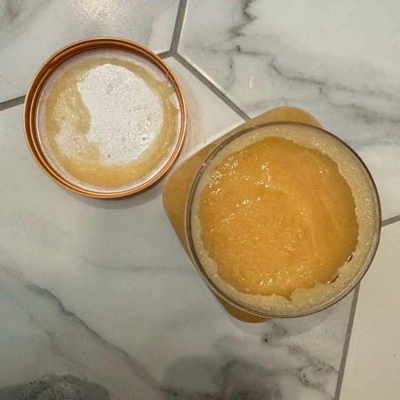 Tree Hut Tropic Glow - Picture 3 of 4